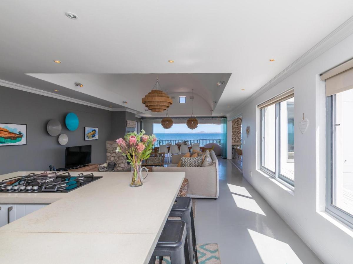 Sandy Toes Villa *